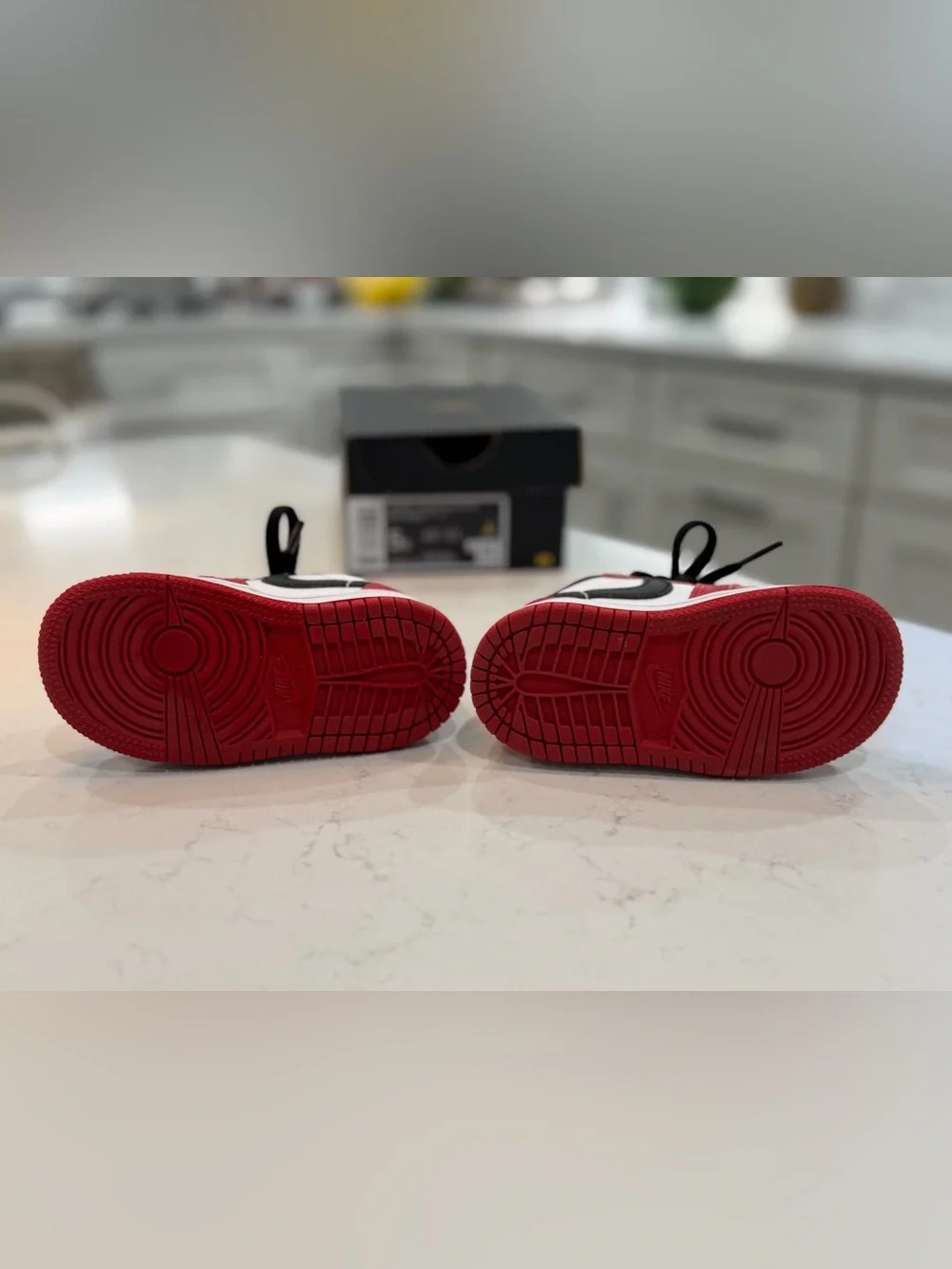Nike Jordan 1 Low Chicago Size: 5c